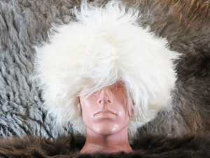 Папаха из натуральной овчины (белая) Папаха из натуральной овчины (белая)