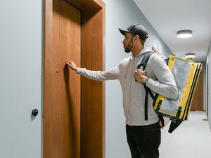 Требуется курьер Требуется курьер