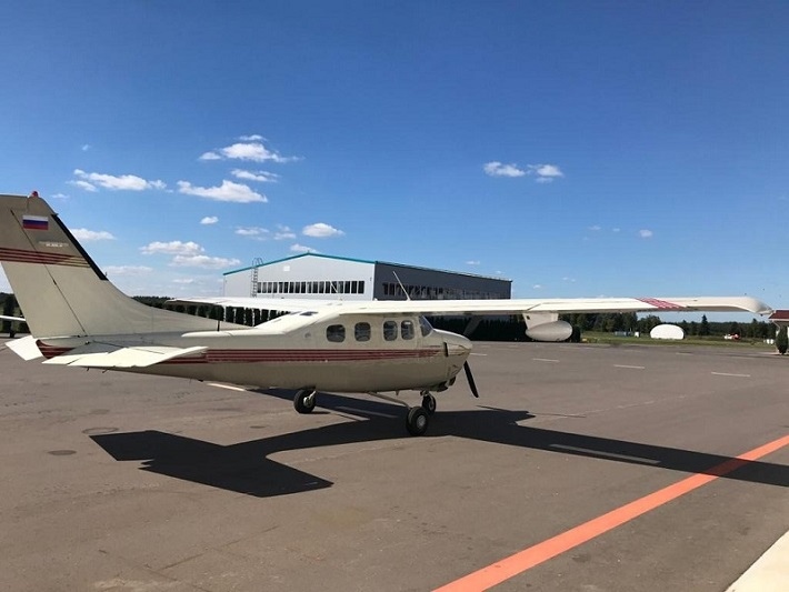 СESSNA 210 СESSNA 210