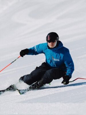 Инструктор (лыжи, сноуборд)