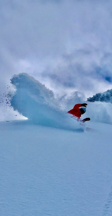 Инструктор по сноуборду Николай