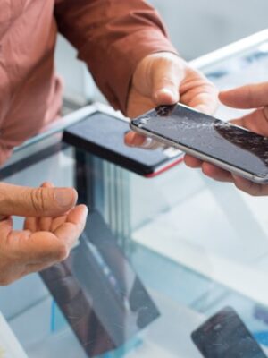 Ремонт смартфонов iPhone. Замена экрана